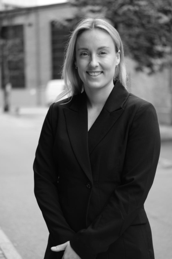 Portrettbilde av disputas Mari Landås Warp