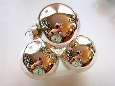 pyramide med julekuler