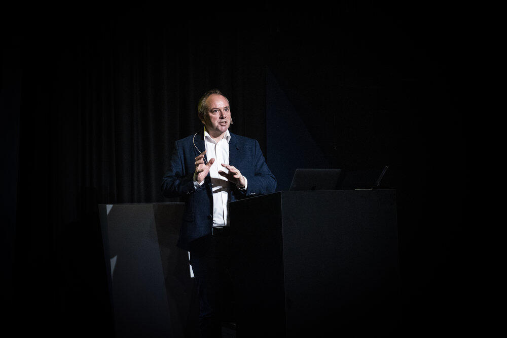 Suggested Dag Rune Olsen, Rector at the University of Bergen (UiB) as he opened the conference “Innovasjonspedagogikk I Media City Bergen”. In his speech, Olsen focused on how the innovating approach to pedagogy is an exciting strategy that provides teach