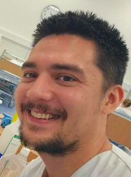 Kenneth Dybdahl smiler mot kamera