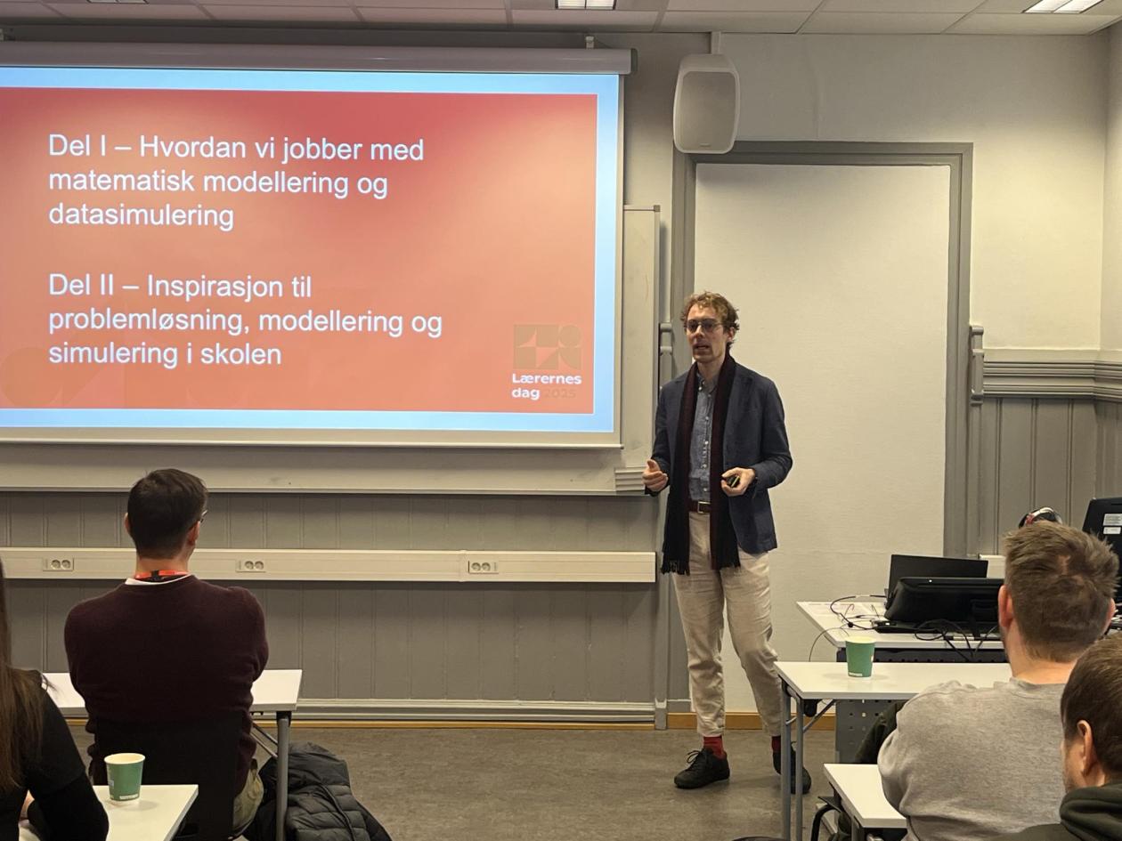 Ivar Stefansson presenting at Teacher's day