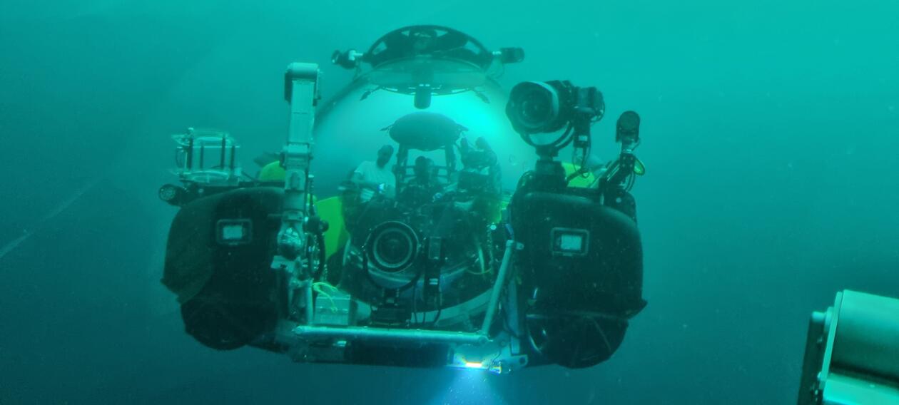 Submarine OceanExplorer