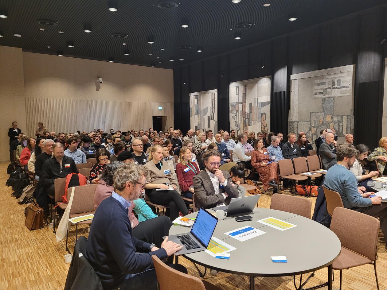 Deltakarar på møte i Storsalen i Nygårdsgaten 5. 