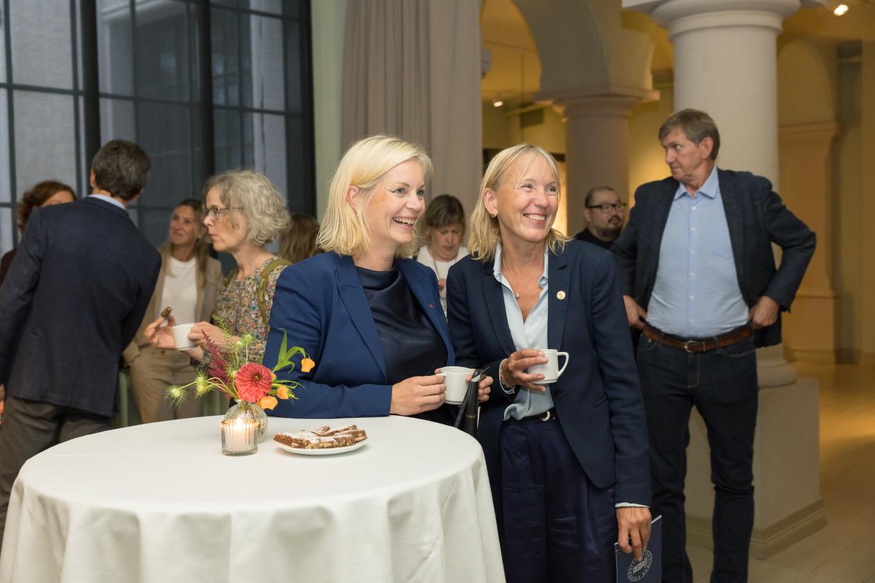 Statsråd Aasland og rektor Hagen 