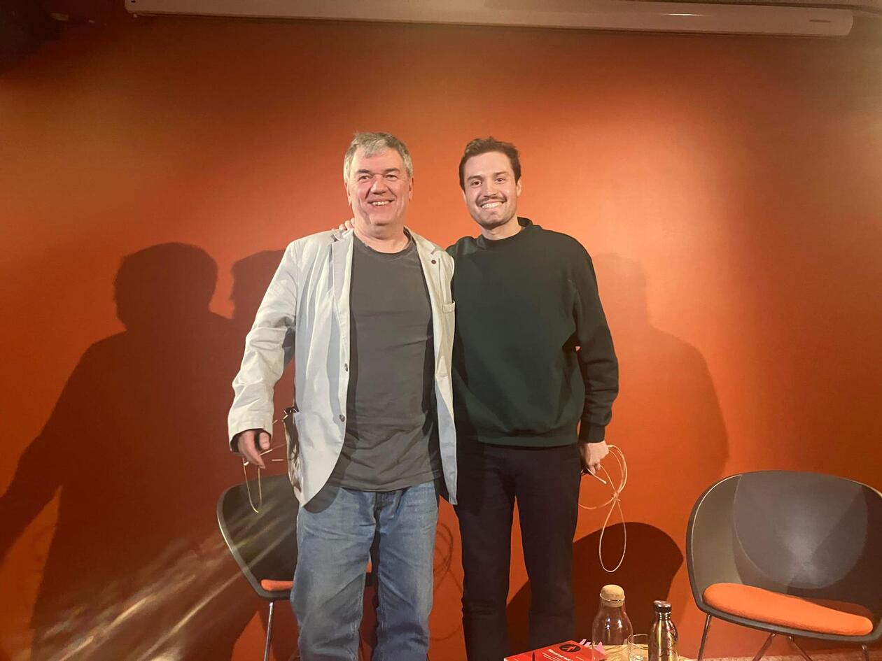 Øyvind Aase og Emil Perron i samtale på Litteraturhuset. 
