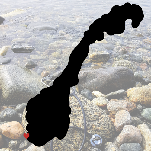 Et omriss av Norgeskartet, med et hjerte der hvor Stavanger er. I bakgrunnen et stetoskop som ligget på en stenete strand.