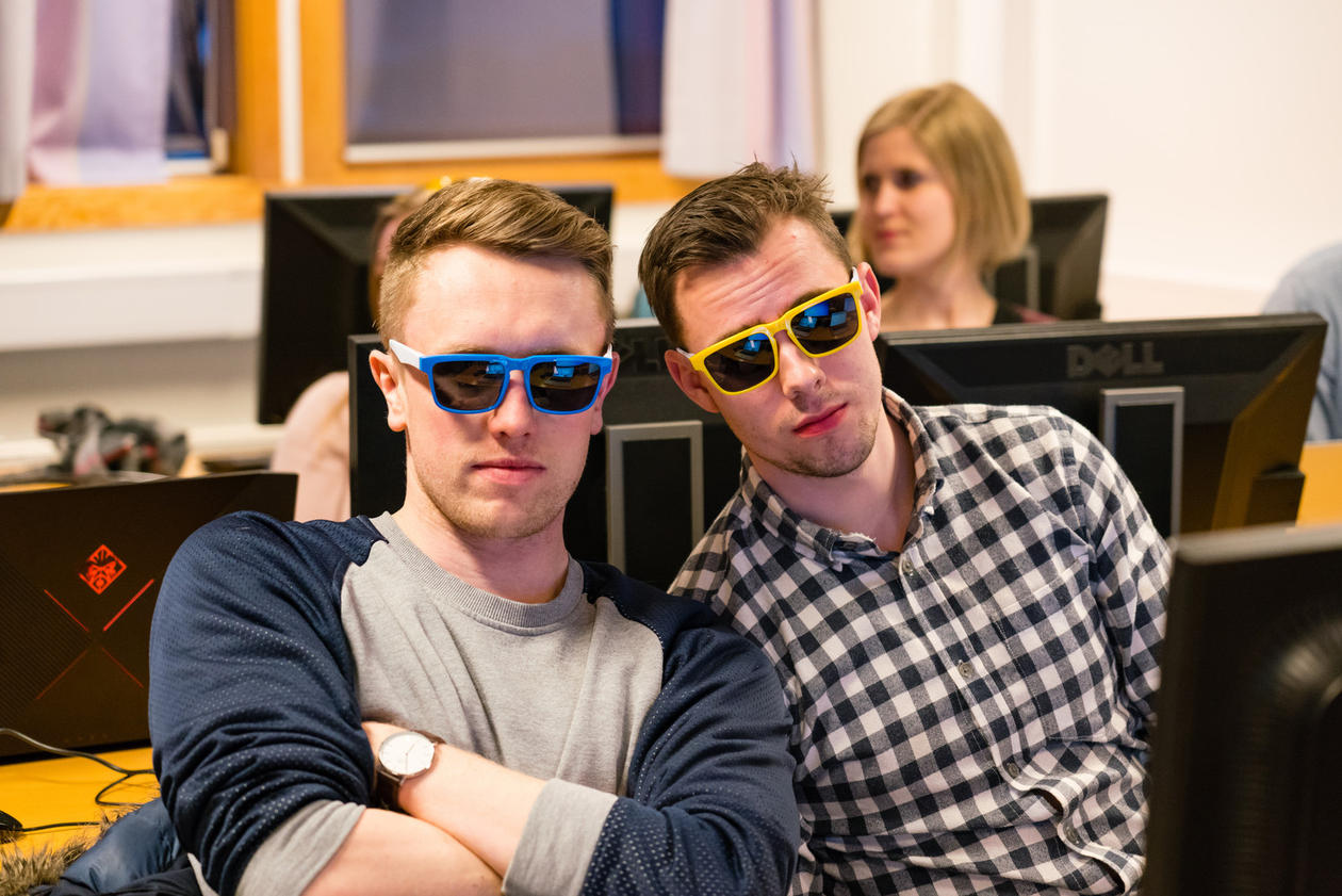 Deltakerne Kristian Rosland og Kunt Anders Stokke under årets Hash Code.
