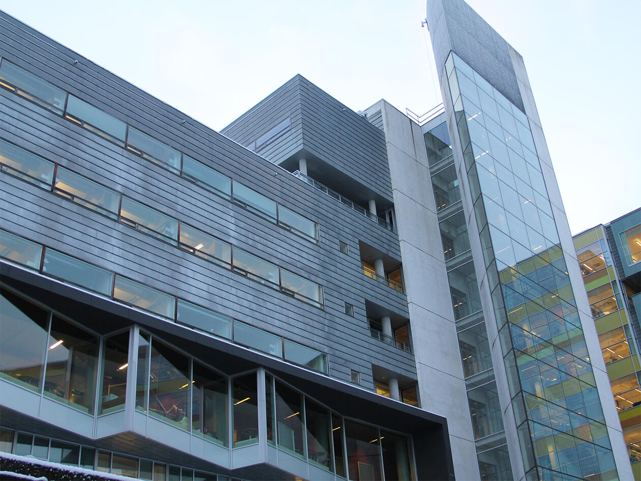 Bilde av BB-bygget, hvor Institutt for biomedisin er lokalisert