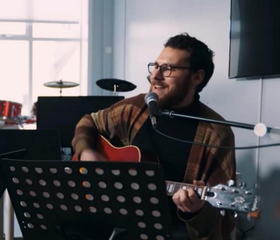 WHOs film om musikkterapi