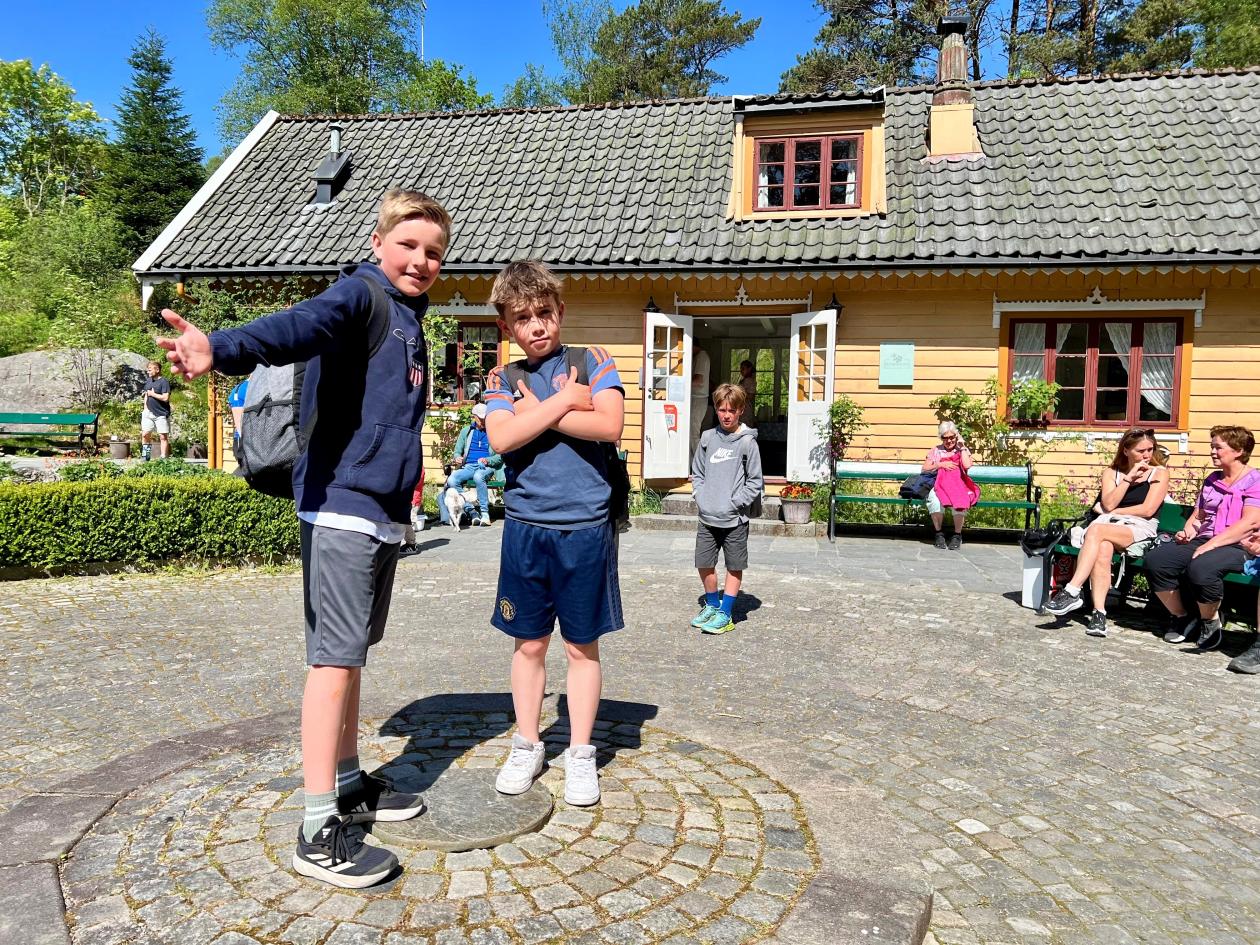 Velkommen til kafe i Blondehuset