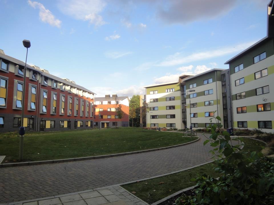 Studentboliger på campus.