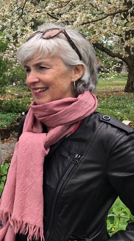 Bilde av musikkterapeut Åsta Rosendahl Knudsen