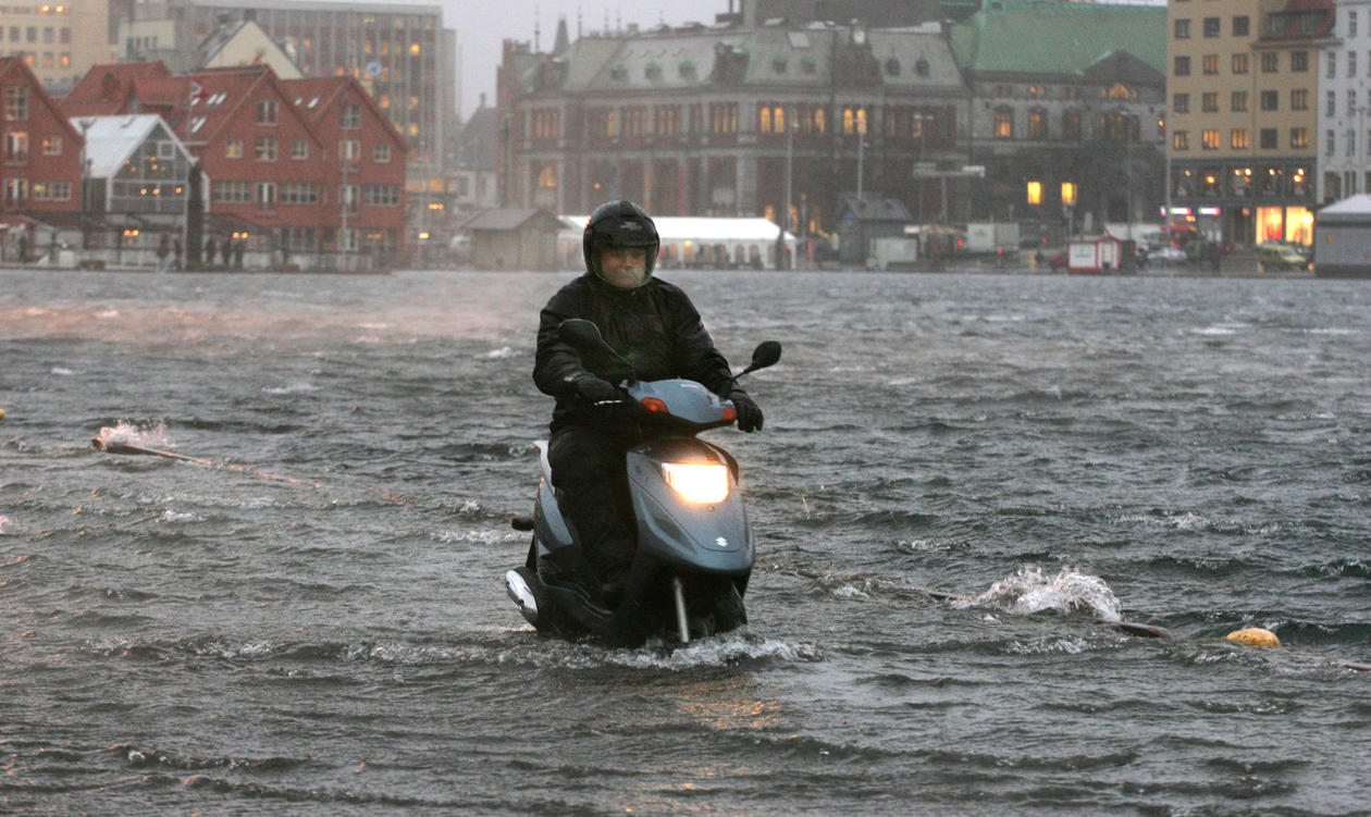 Bryggen, moped