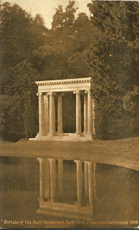 Bildet viser en gammel bygning.