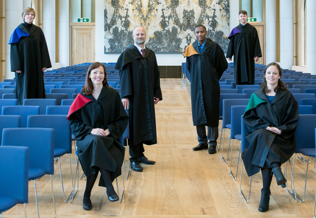 doctorgradskandidatar i Universitetsaulaen