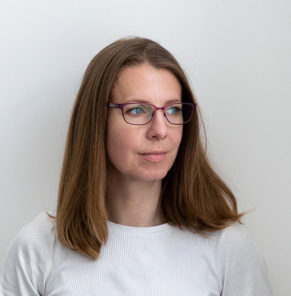 Dr. Elisabeth Carter