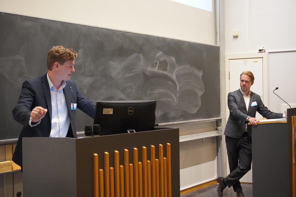 Photo of Associate Professor Henrik Skar and Professor Peter Koerver Schmidt.
