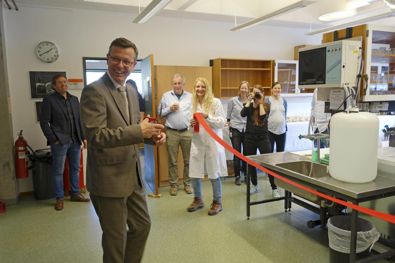 Åpning av Earth Lab