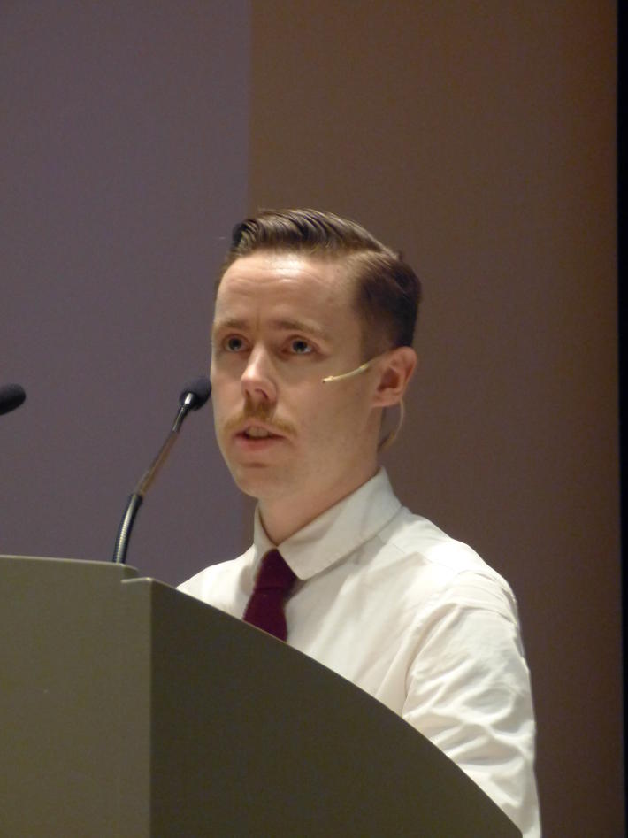 Eirik Storesund: Å spytte i glasset