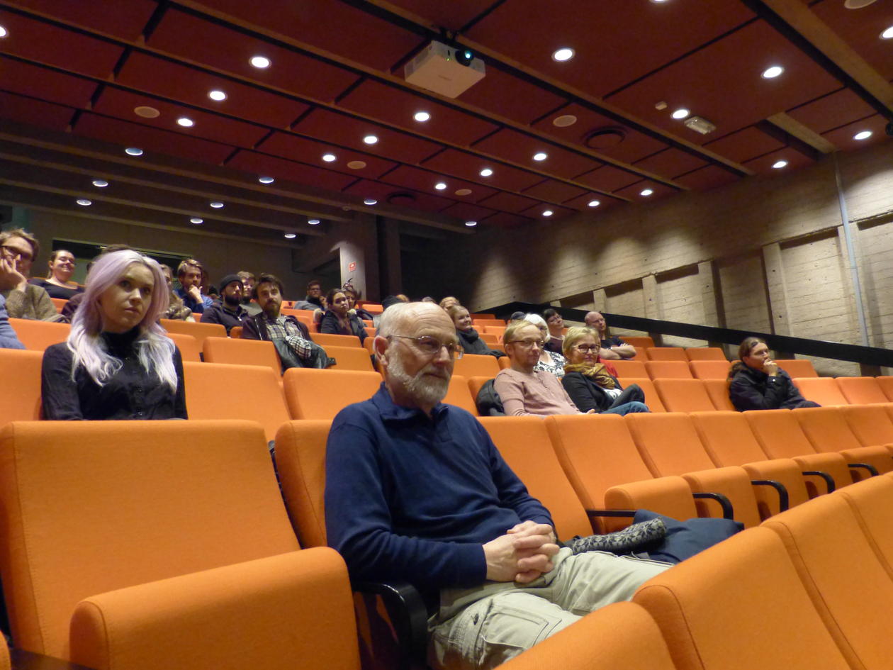 Eirik Storesund: Å spytte i glasset