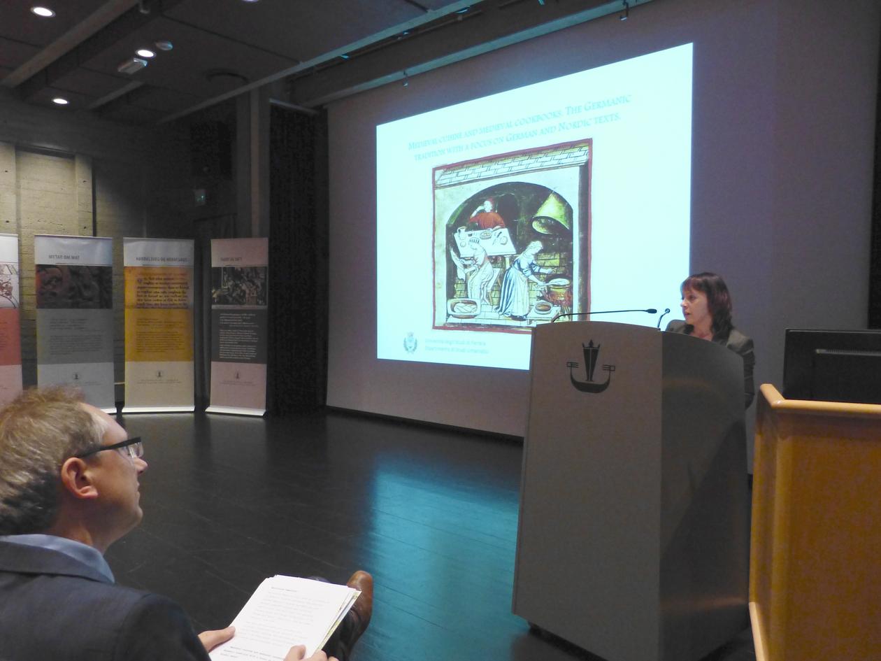 Bilde av Prof. Marialuisa Caparrini under foredraget