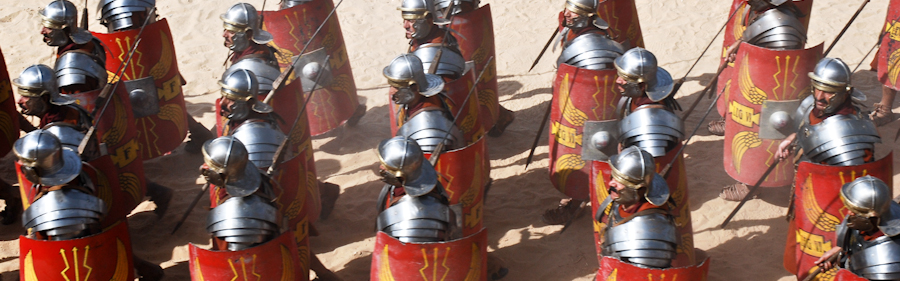 Marsjerande romerske soldatar