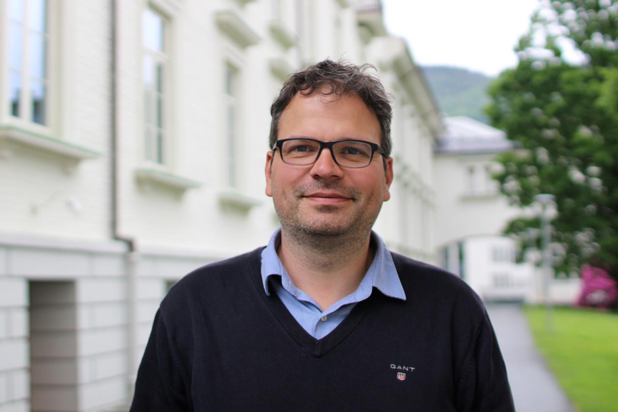 Portrait of Benjamin Pfeil, leader of the Bjerknes Climate Data Centre at the University of Bergen