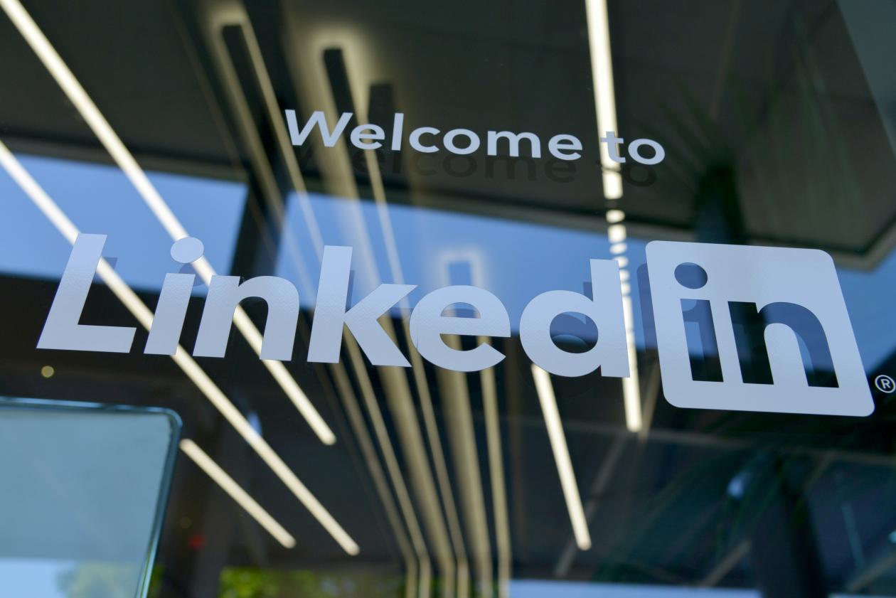 LInkedIn logo welcome