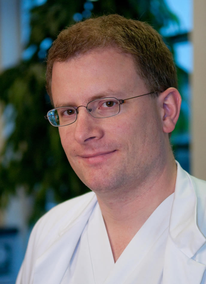 Portrettfoto Knut Harboe