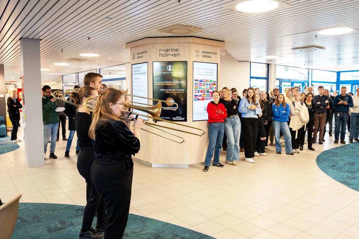 Fanfare ved Høyteknologisenteret.