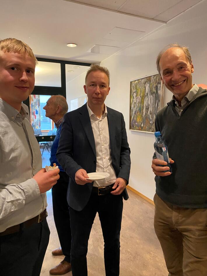 Bilete av Tarjei Ellingsen Røsvoll, Jon Christian Fløysvik Nordrum og Eivind Smith