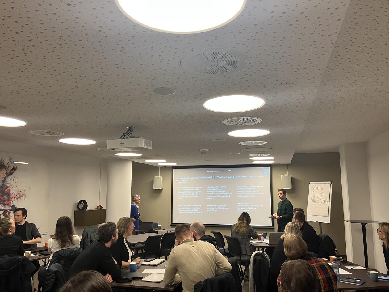 Professor emerita Kjersti Fløttum og doktorgradsstipendiat Emil Perron 