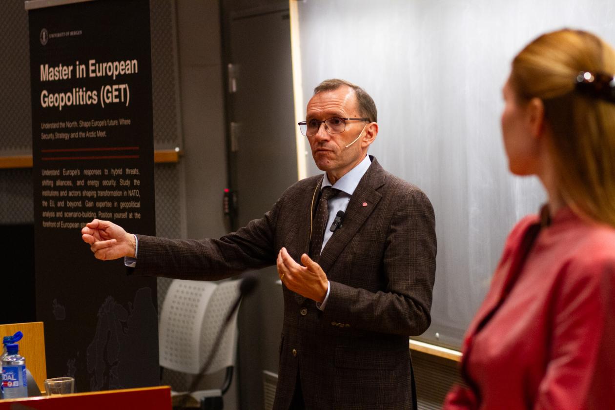 Bilde av utenriksminister Espen Barth Eide og Andrea Mevold Zakariassen