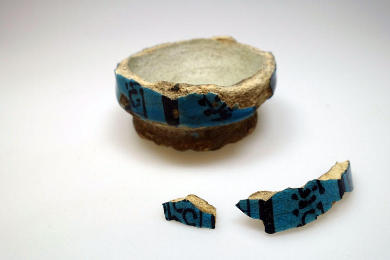 Keramikkskål i biter fra Palmyra