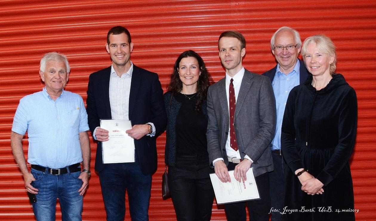 2 nye spesialister i oral kirurgi og oral medisin