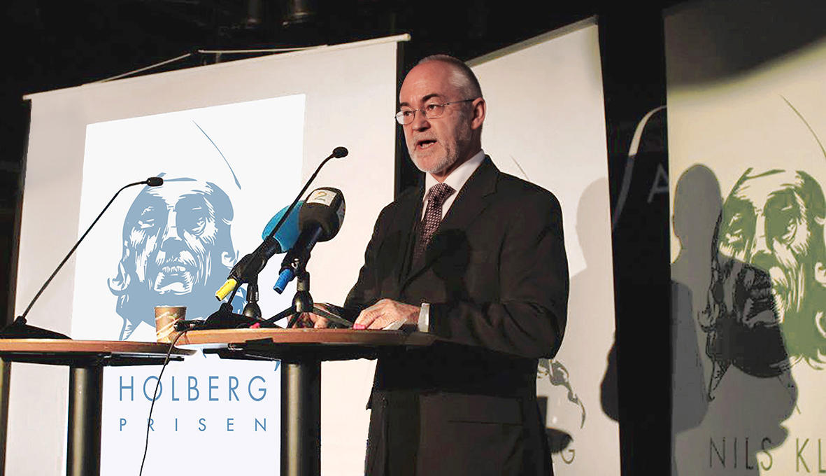 Sigmund Grønmo taler under kunngjøringen mars 2013