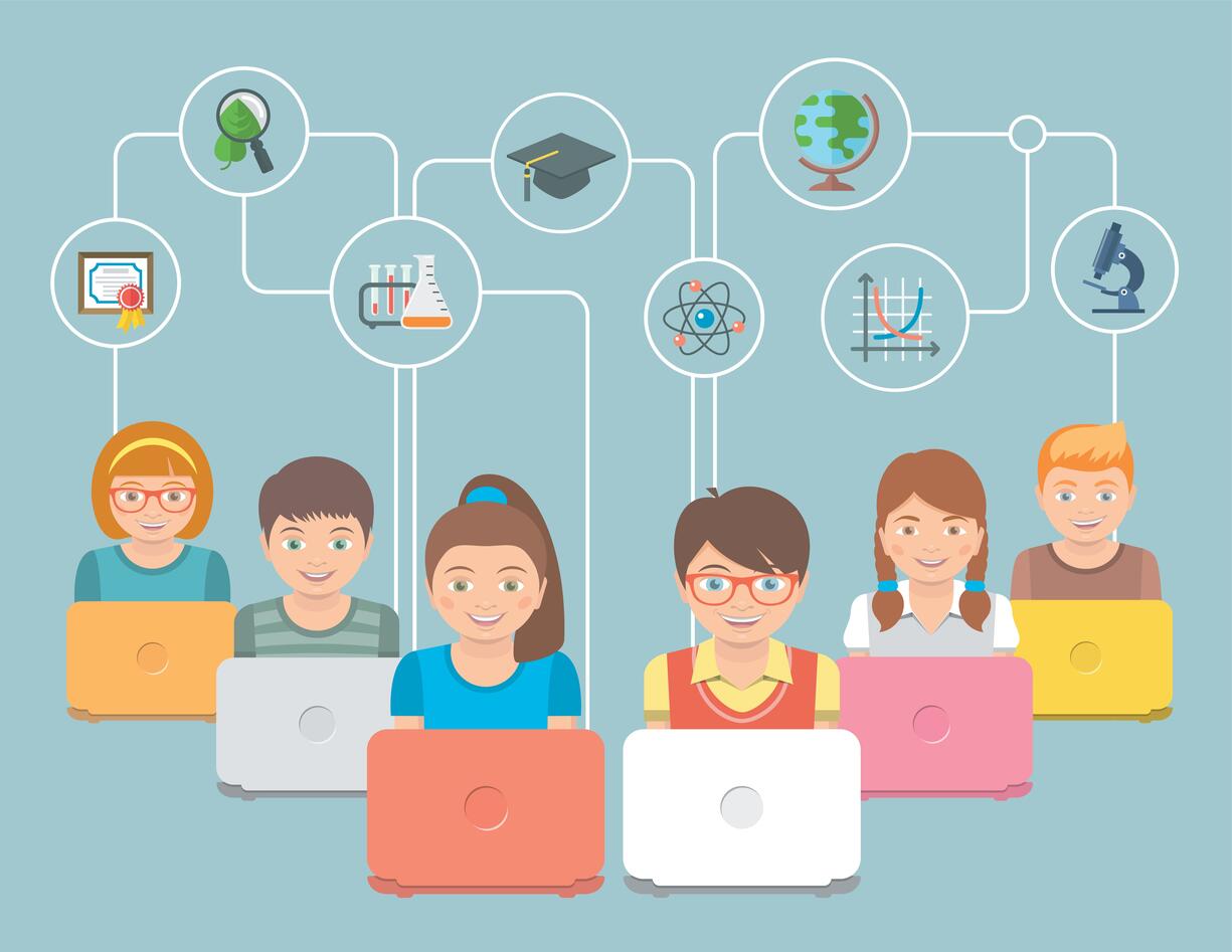 tegnet illustrasjon av seks mennesker foran hver sin laptop med et nettverk av ulike undervisnings-symboler over seg, som globus, forstørrelsesglass, reagensrør, mikroskop etc.. Hovedfargen i bildet er lyseblå.