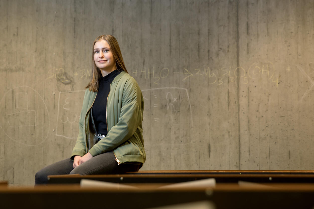 Dina Hauge studerer geovitenskap, retning geologi ved UiB