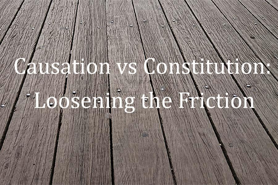 Tittelen på konferansen mot en bakgrunn av furete planker