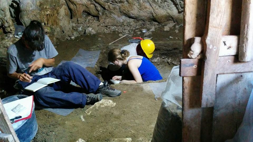 utgravningen av huler i Irakleia (ICEP)