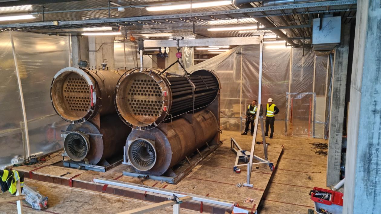 Gamle oljekjeler i Realfabygget