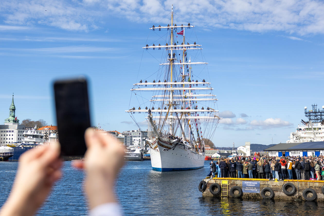 Tall ship Statsraad Lehmkuhl arriving in Bergen after the One Ocean Expedition to kick off the inaugural One Ocean Week in April 2023.