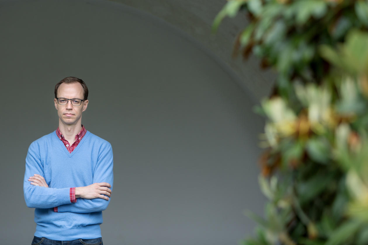 Portrett av Georg Picot fra Institutt for sammenliknende politikk ved Universitetet i Bergen (UiB), avfotografert juni 2017.