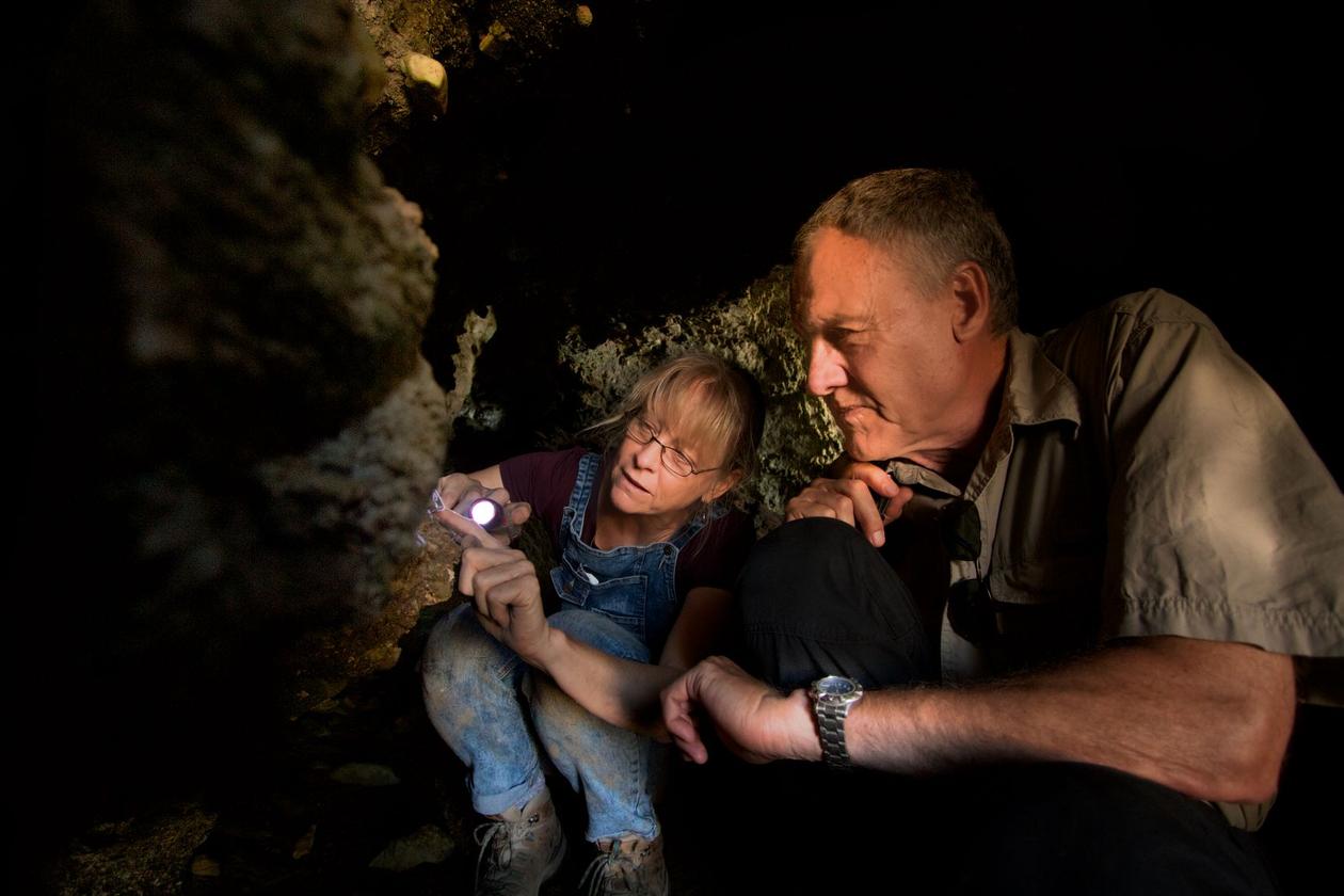 SapienCE-scientists Sarah Wurz and Christopher Henshilwood are investing caves in SA.