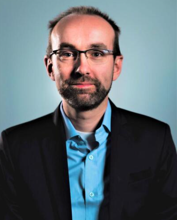 Potdoktor Kristian Strømsnes er avbildet