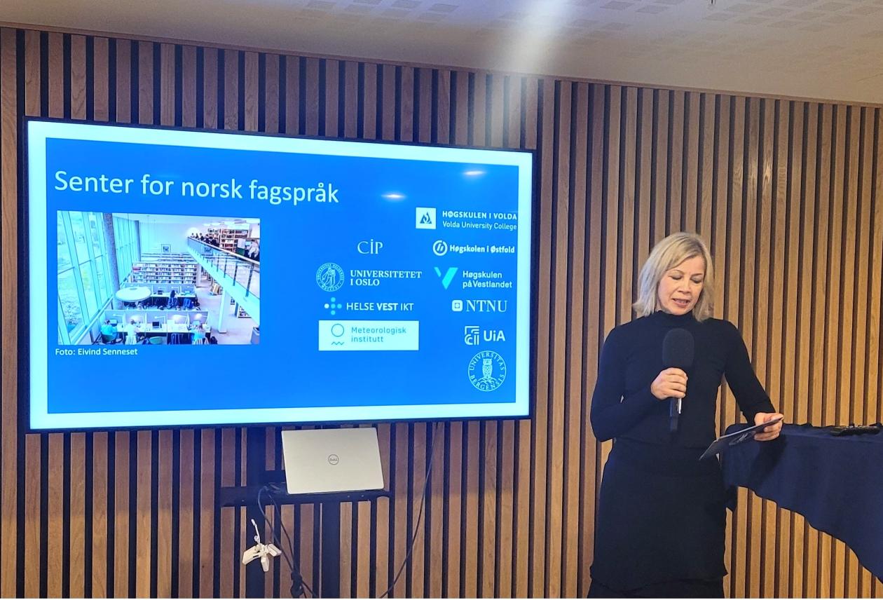 Prorektor Sigrunn Eiassen hilser Fagspråksenteret.