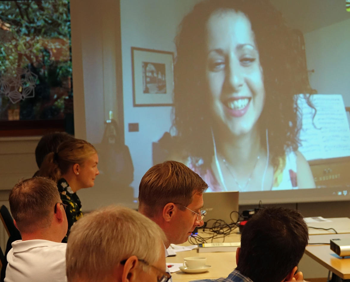 Elisa Cugliana on Skype