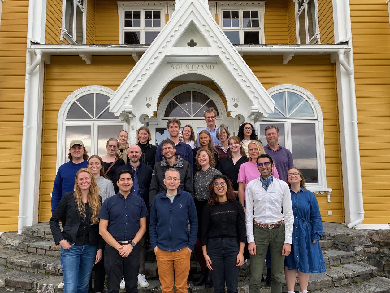 Group image of CET employees at Solstrand