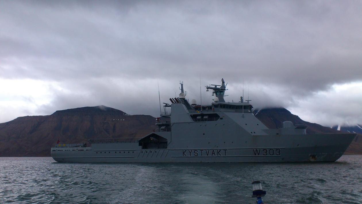 Picture of the coast guard vessel Svalbard