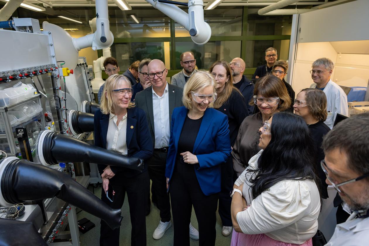 Ap besøk på HTE lab